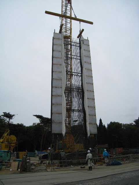 鉄筋かご建て込み